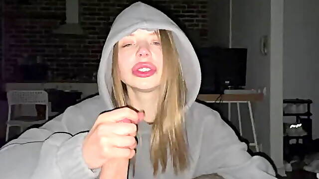 Picked Up a Whore on the Street and Fucked Her Without a Condom