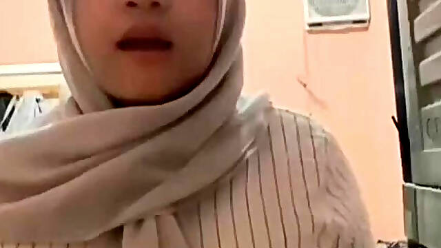 Ukhti Chubby Colmek
