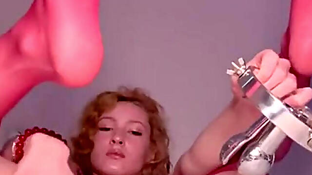Kirenes Stretches Her Asshole To The Limit With A Speculum