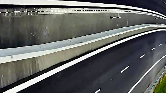 Highway encounter turns intimate in public view