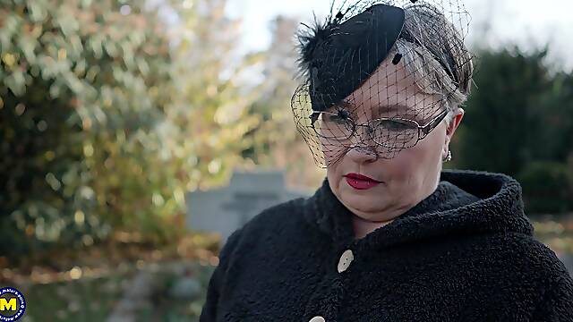 Μαμα Χηρα, 50Αρες