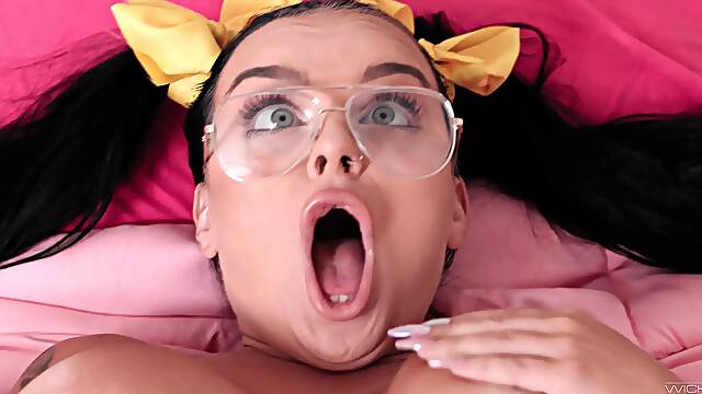 Τραπεζα Σπερματος, Γυαλιά Σπέρμα