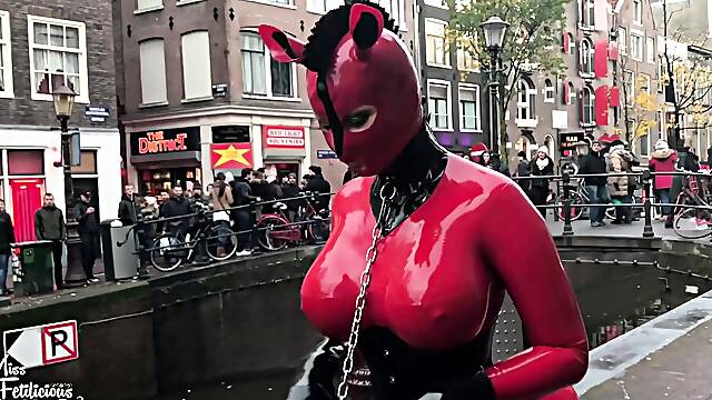 Amateur Honey With A BDSM Fetish