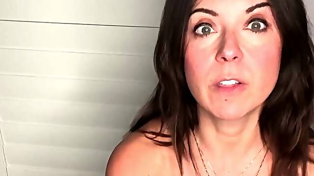 Love Chat Big Boobs Brunette Masturbating For Cam