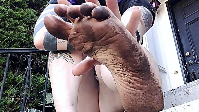 Blonde emo amateur solo masturbation