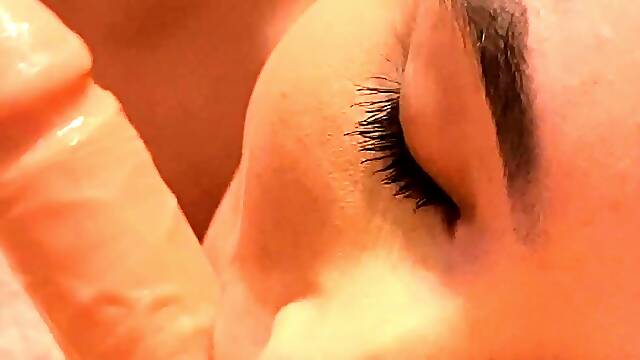 Webcam big booty brunette fucking machine toy hard