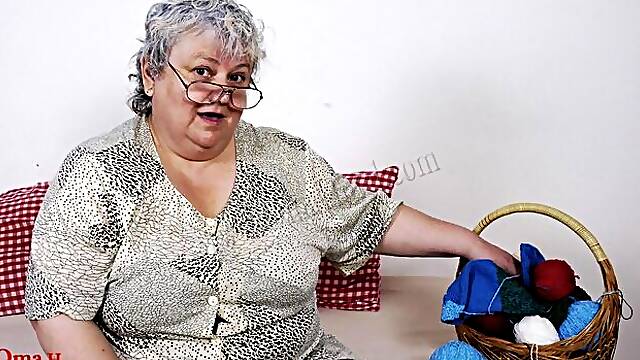 Chubby old BBW Majka shows off her shaved pussy and her toy