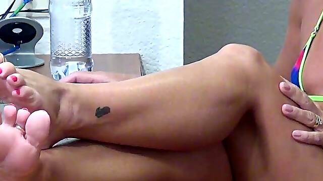 Amateur his tall blonde fetish masturbating on live webcam