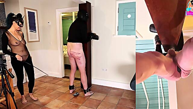 Balloon Fetish Brunette Dildos Her Pussy On Webcam