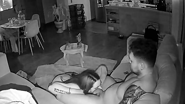 Κρυμμενος, Μην Πιάσουν