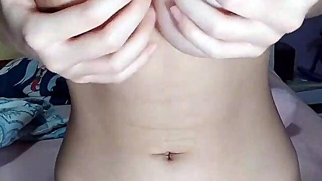 Amateur Webcam Babes Going Solo