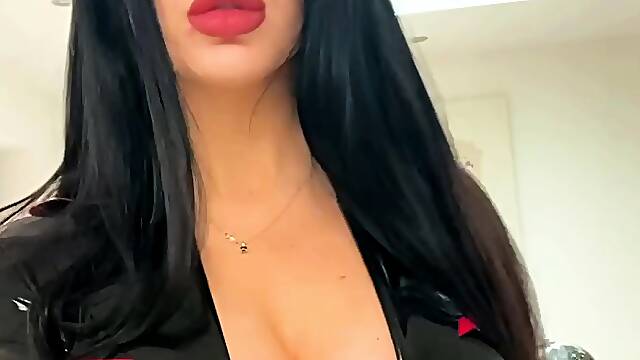 Leann amateur beautiful brunette with big boobs