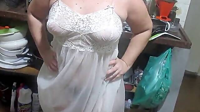 Gordinha Brasileira Amadora, Minha Tia Brasileira