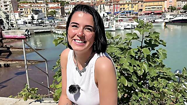 Brunette Rose, 20-Year-Old Lille Vet Student in Outdoor Casting