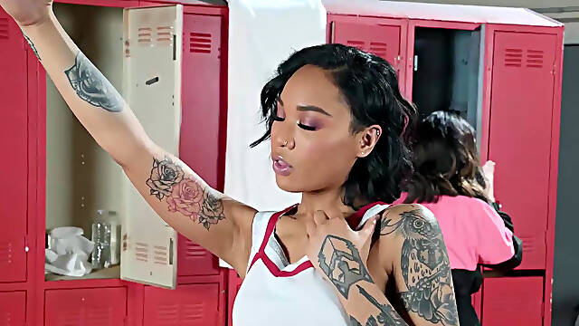 Sexy cheerleader Honey Gold caressed by her coach Kaylani Lei