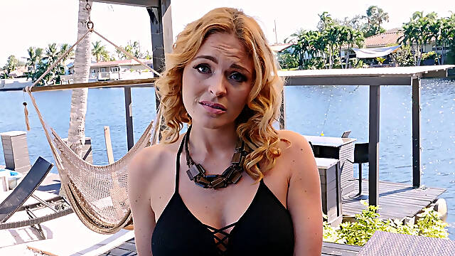 POV fetish sex with insatiable milf Krissy Lynn
