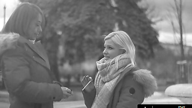 MIXEDX - Two Stunning Lesbians Fuck In Scissoring And Eat Each Others Pussies In 69 - Zazie Skymm