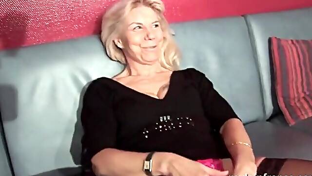 Amateur Granny In Lingerie Hard Double Penetrated And Fisted