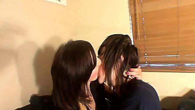 Emo Couple Fucking On The Bed Before Hot Facial