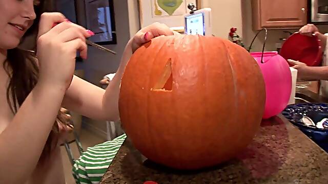 Naked Pumpkin Carving Brunette With Perfect Clam,