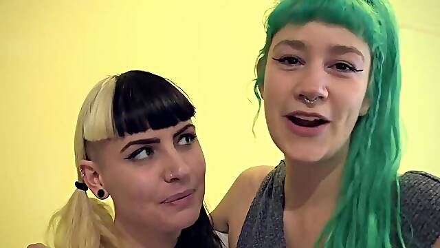 Marina, Arial And Emerald In Cramming - A Day With Bts