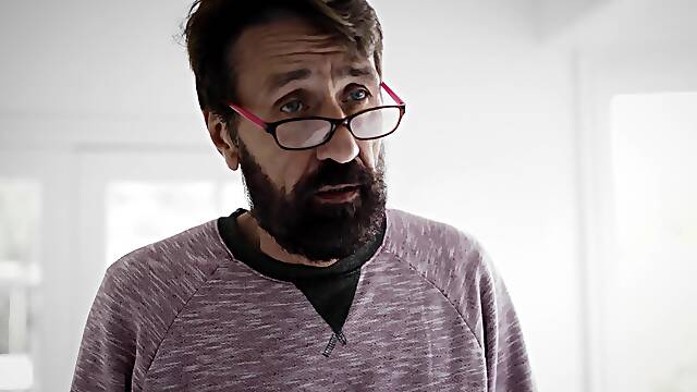 Middle Of The Night: Moms Not Coming Home - Steve Holmes