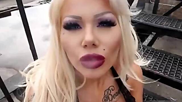 Smoking bimbo