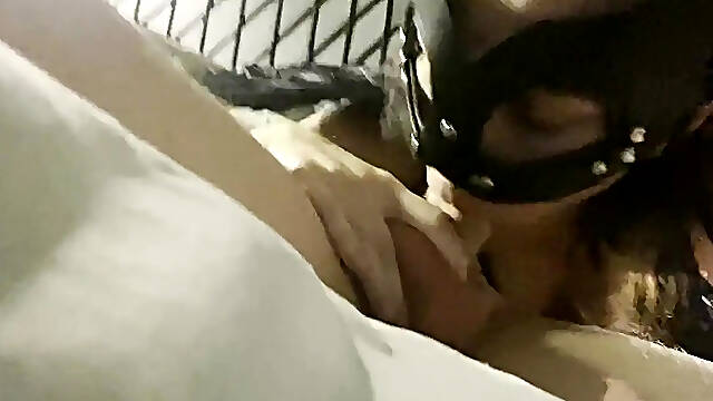 Amateur wife gets double cummed in mouth while tied up