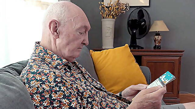 Grandpa's amazing deep throat and fuck session with teens