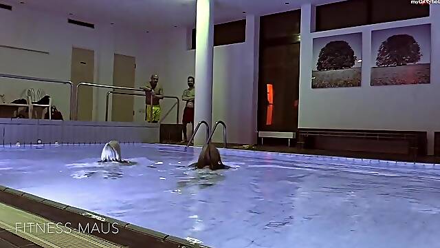 Fitness Maus And Lilli Vanilli In Krasse Pool-orgie! Ao Mit