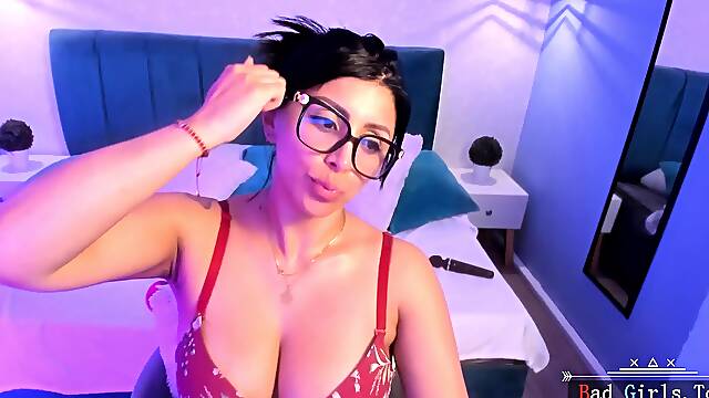 Pretty web babe with very huge natural hot boobs