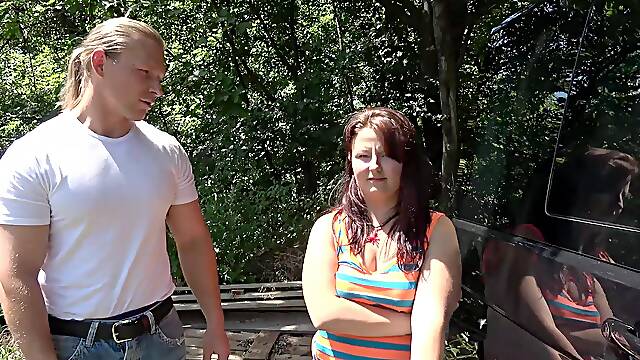 Bold BBW Kim craves cock in public