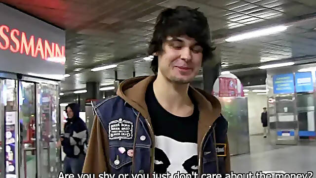 Czech Hunter: Tourist Twinks and Townsquare Treats