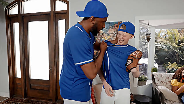 Van Fuck Lucky, Dia De Sorte, Trio Com Duas Mulheres