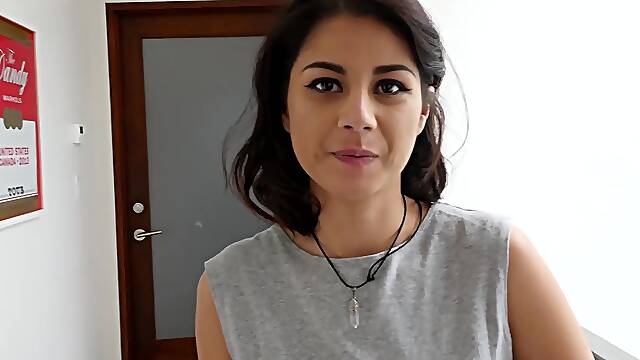 Καταπινει Χυσια