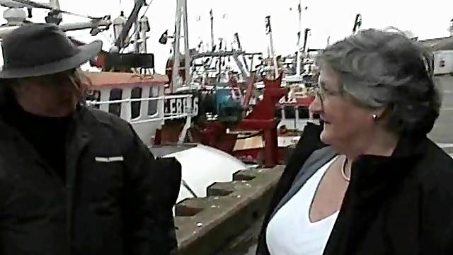 Oma Uitgezakt, Rijp Uitgezakte Tieten