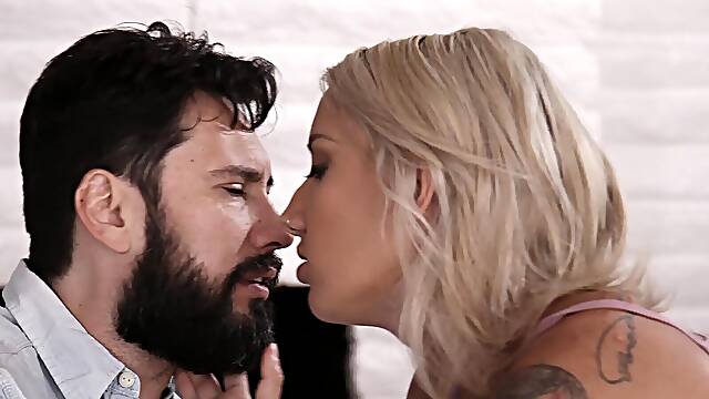 Tattooed blonde Sophia Grace moans during rough dicking - HD
