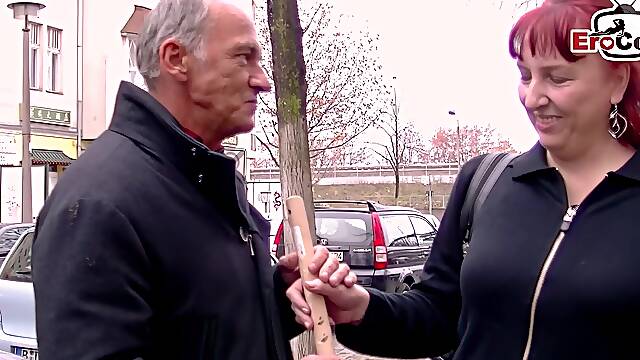 German old housewife flirts on the street and gets fucked