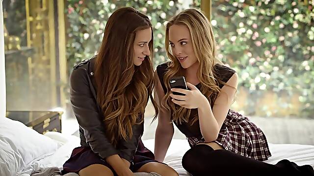 VIXENPLUS Honeys Cassidy Klein and Aubrey Star Do Anal