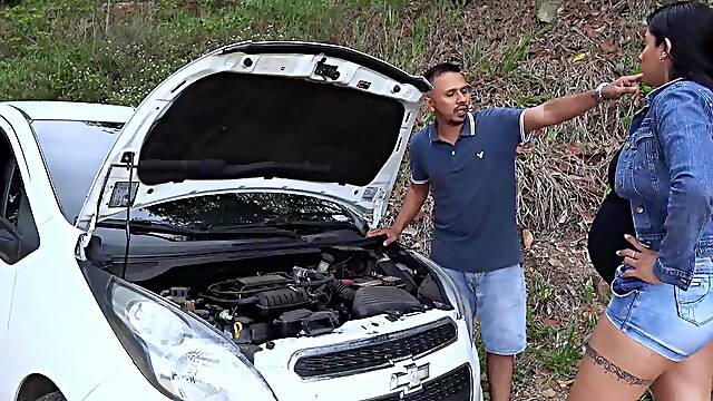 Mechanic repairs a hot mother Id like to fucks car in swap for banging her - Tommy Miller
