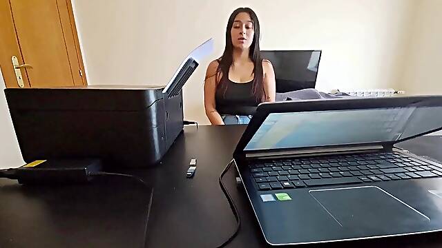 Maid in Jeans and Flip-Flops Signs Agreement to Bang 1 Minute Each Hour Until Her Boss Cums