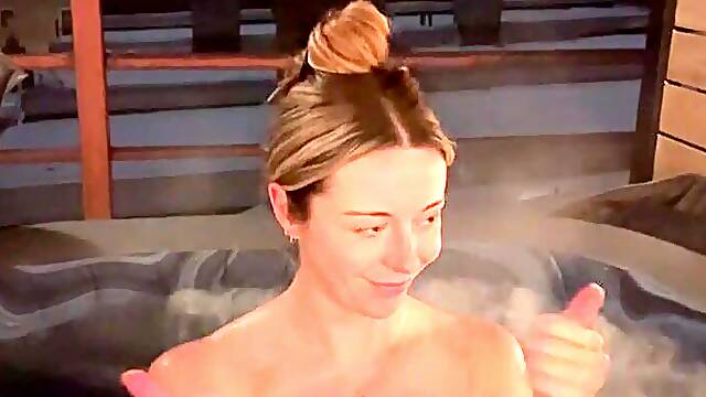 Public Sexy Tub Jet Climax
