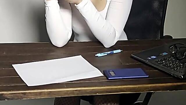 POV Secretary Interview. Angelica Shows How Skillfully That babe Handles Big Objects in Her Holes.