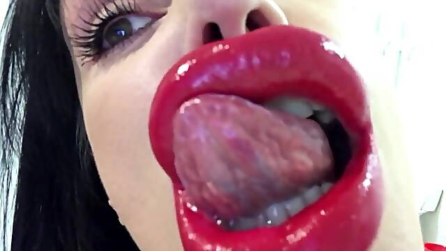 Real Silicone Bunny recent biggest lips compilation