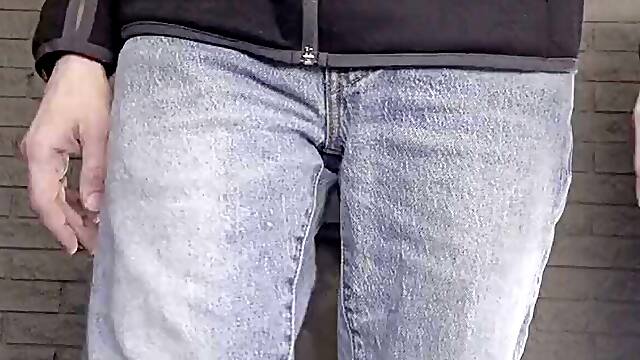 Jeans wetting