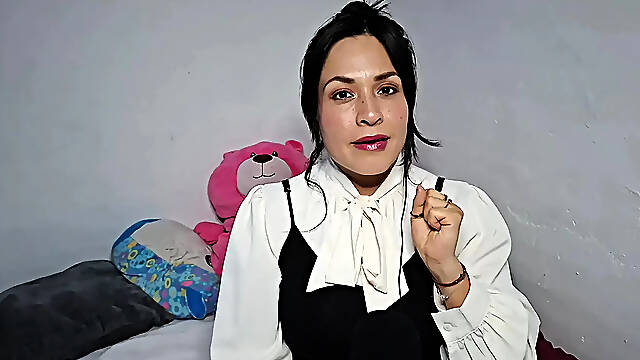 ASMR Psychologist analyzes your personality!
