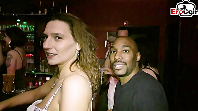 Report in the German swinger club with real couples