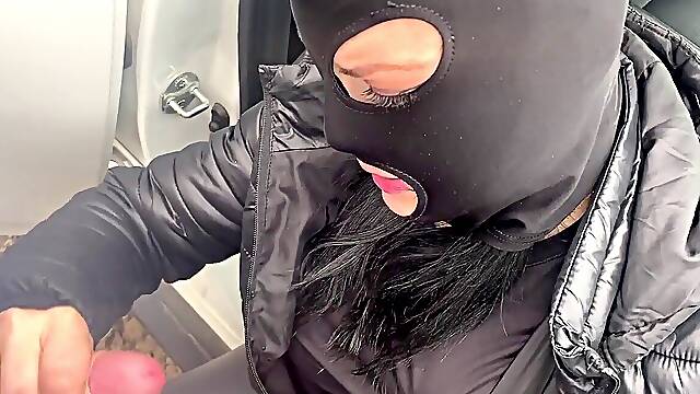 I enjoy to fellate in the public