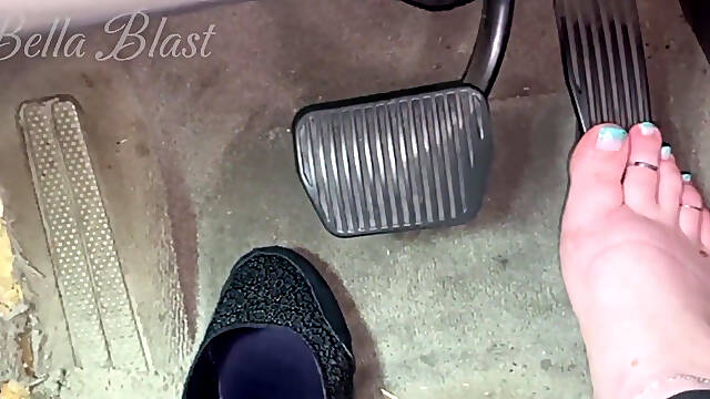 Pedal Play: Fast Speed and Jerk off Instructions with Big Feet, Full Control