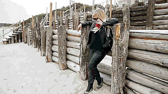 Walking while stuck MP4 (1920x1080) FHD